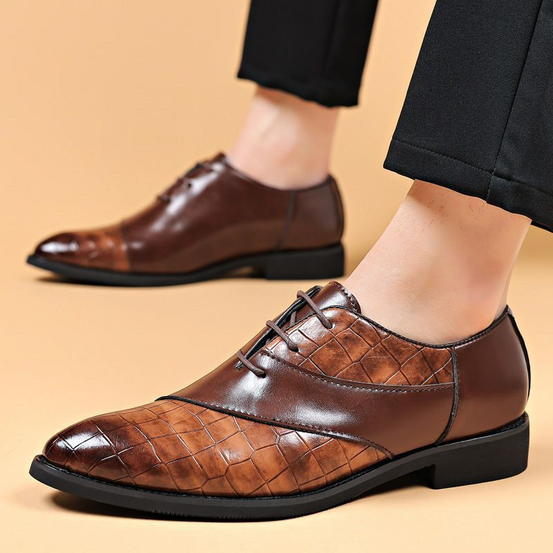 Chaussures en cuir motif gaufré en forme de crocodile de grande taille pour hommes