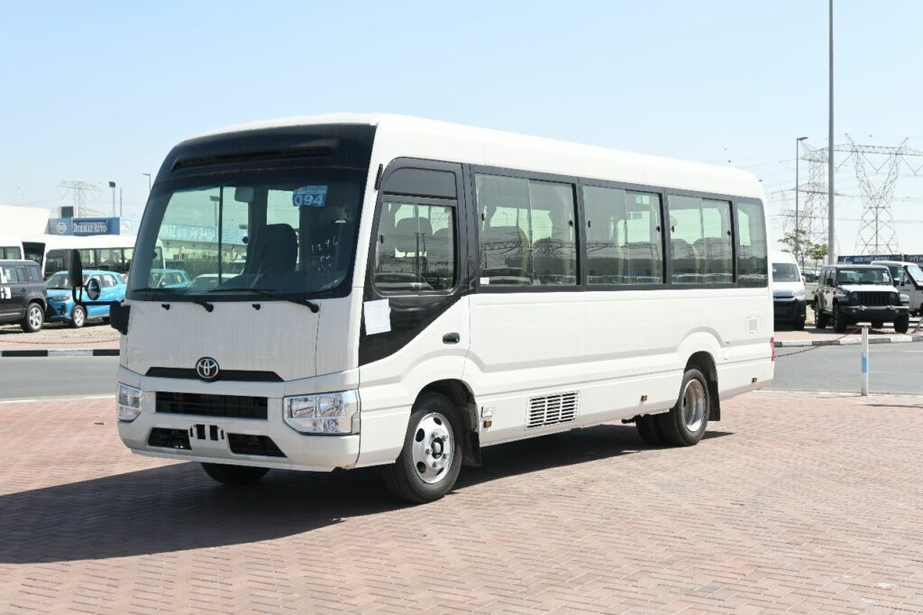 Toyota Coaster 4.2L Diesel Transmission manuelle d'occasion 2018 Bien entretenu