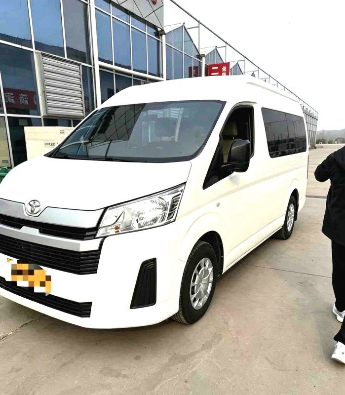 Toyota Hiace (importée), modèle 2019, Hiace 3.5, version Moyen-Orient, boîte automatique - Voiture d'occasion